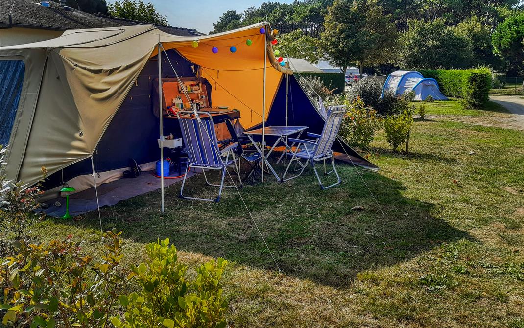 Quoi de mieux que de poser sa tente dans le camping de la Tour pour des vacances reposantes - Camping de La Tour - Locmariaquer