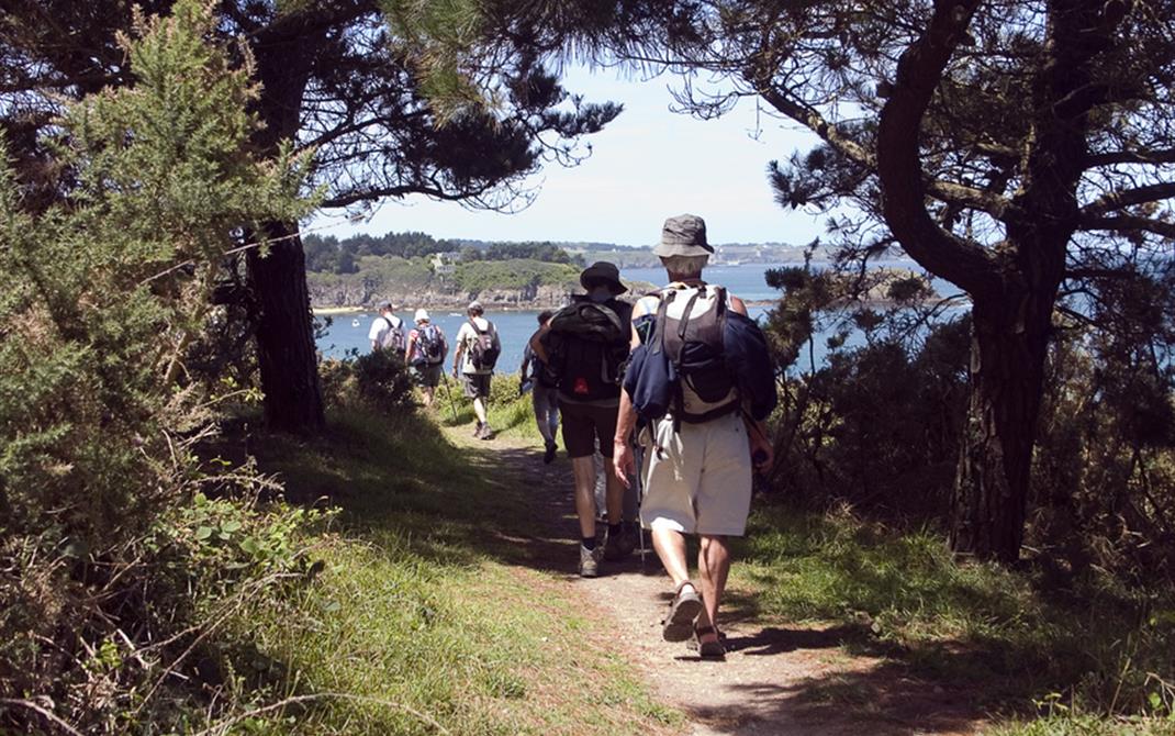 Camping Locmariaquer proche Gr34, un sentier iodé aux portes du camping - Camping de La Tour - Locmariaquer