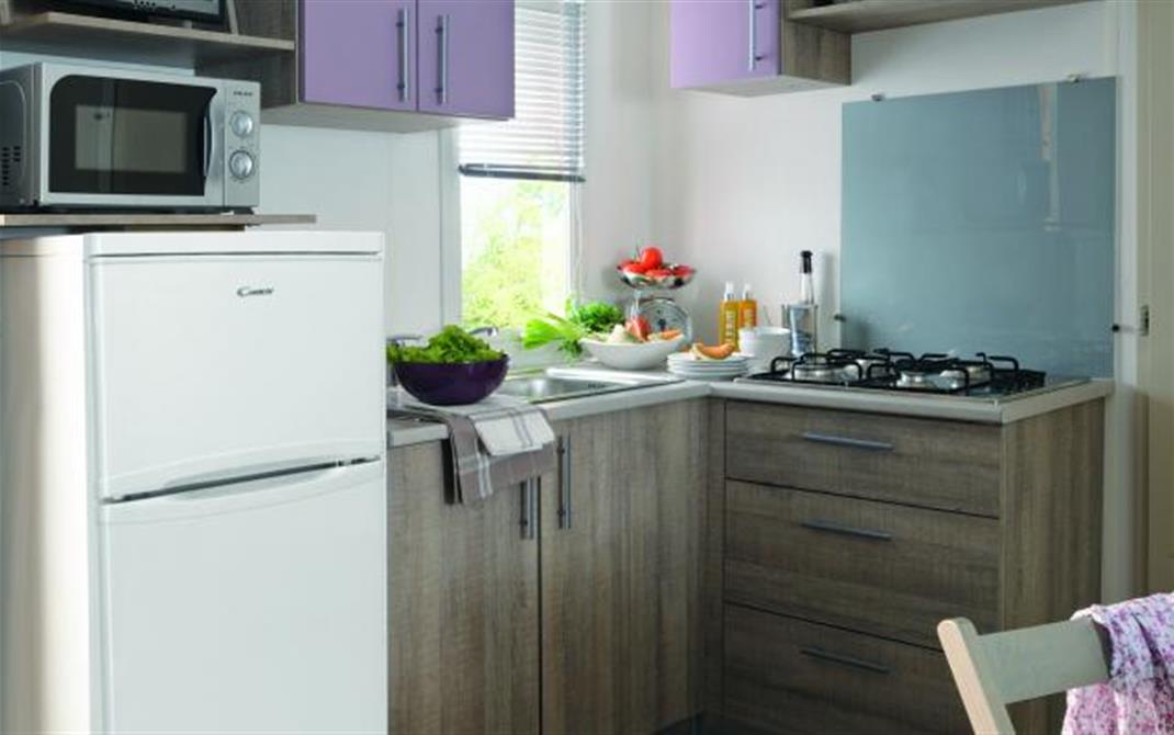 Camping Locmariaquer Coin cuisine Location mobil-home 3 chambres en Bretagne Sud - Camping de La Tour - Locmariaquer