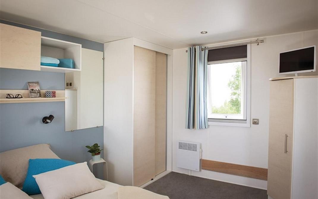 Camping Locmariaquer Chambre spacieuse dans Mobile-Home pour personne à mobilité réduite  - Camping de La Tour - Locmariaquer