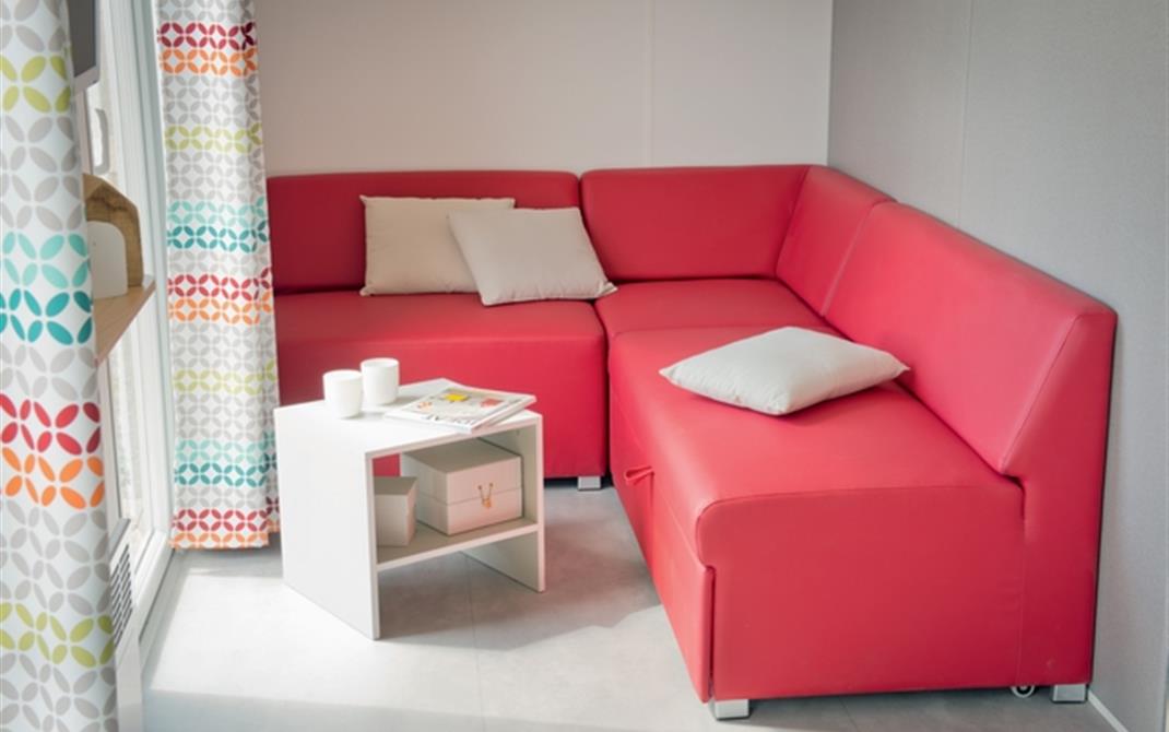 Camping Locmariaquer mobil-home 4 personnes Coin salon - Camping de La Tour - Locmariaquer