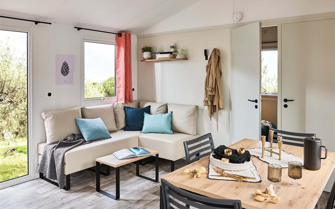Un espace de vie confortable pour toute la famille - Camping de La Tour - Locmariaquer